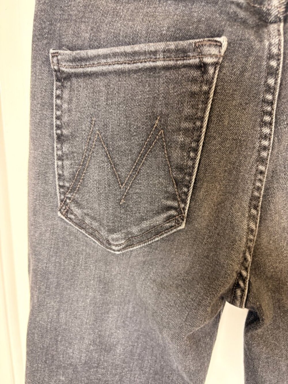 Mother Denim Black Wash The Mid Rise Dazzler Straight Leg Cropped Jeans Size 26 - Picture 9 of 12